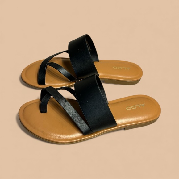 ALDO Black Toe Loop Sandals Women’s Size 7 Minimalist Office Siren 90s Style - Picture 4 of 6